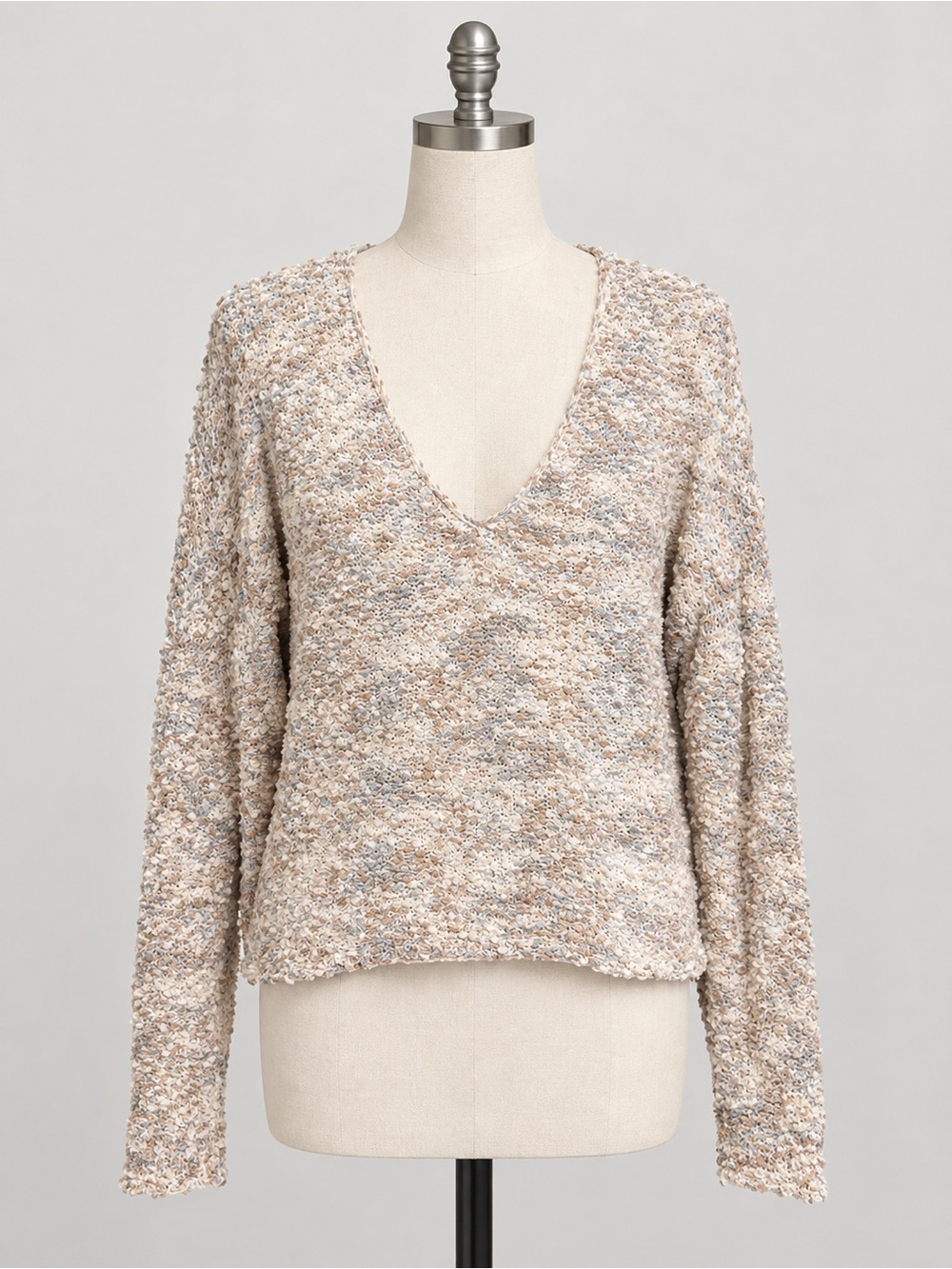 Hayden Los Angeles V-neck Popcorn Sweater Size M/L NWT